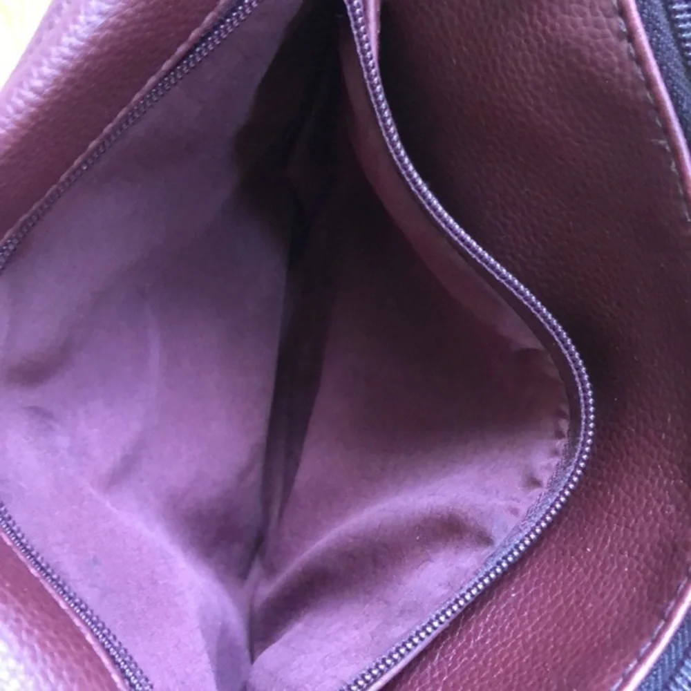 Rossetti cute dark red vegan crossbody bag - Picture 9 of 11